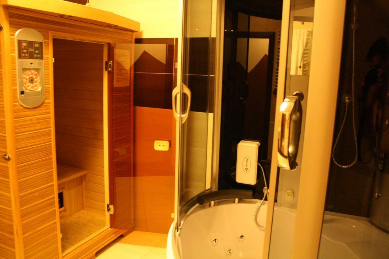 Hotel Pinocy Ledziny Dış mekan fotoğraf