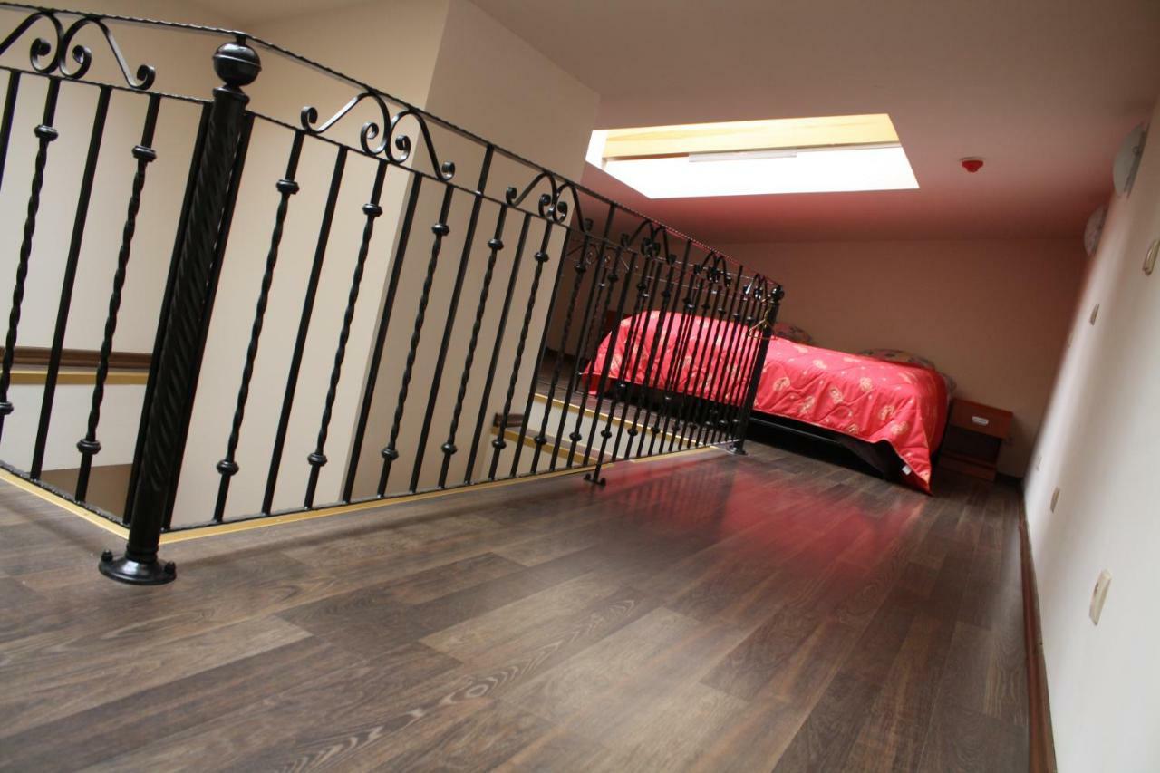Hotel Pinocy Ledziny Dış mekan fotoğraf