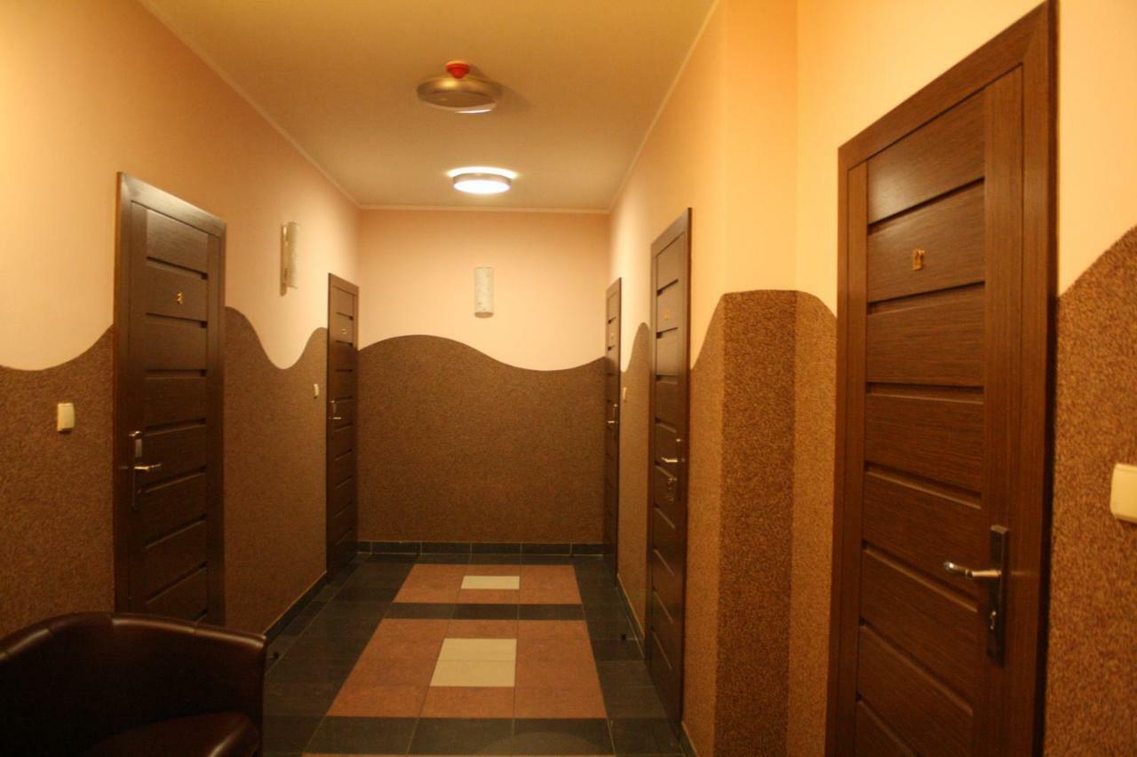 Hotel Pinocy Ledziny Dış mekan fotoğraf