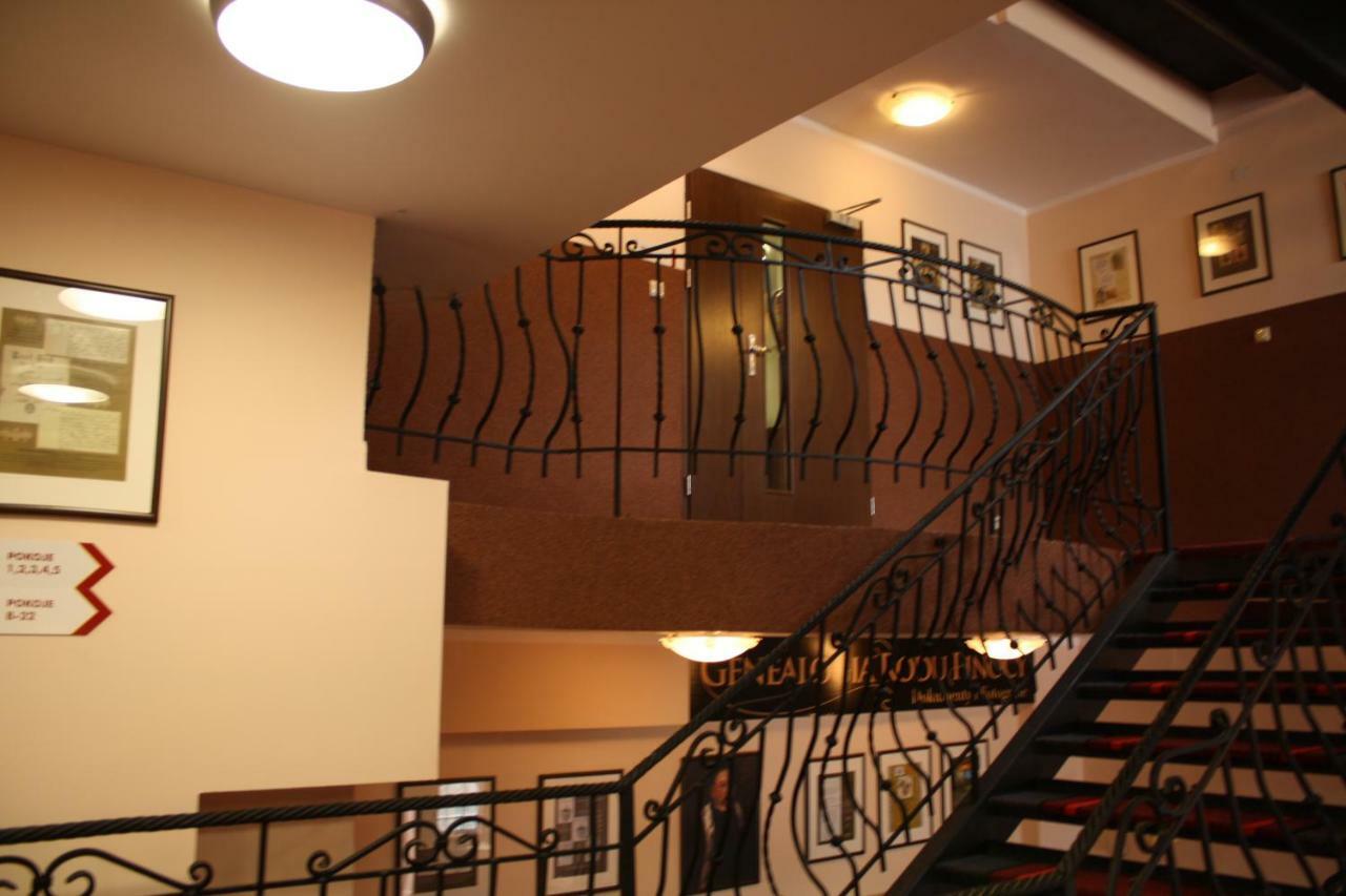 Hotel Pinocy Ledziny Dış mekan fotoğraf